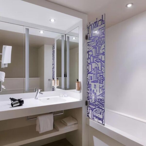 Yeganehtours.com_Mercure_Lyon_Centre_Saxe_Lafayette_12