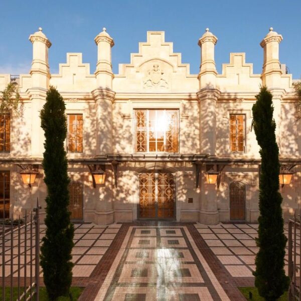 Yeganehtours.com_Mondrian_Bordeaux_Les_Carmes_Main هتل موندریان لس کارمس بوردو - Mondrian Bordeaux Les Carmes