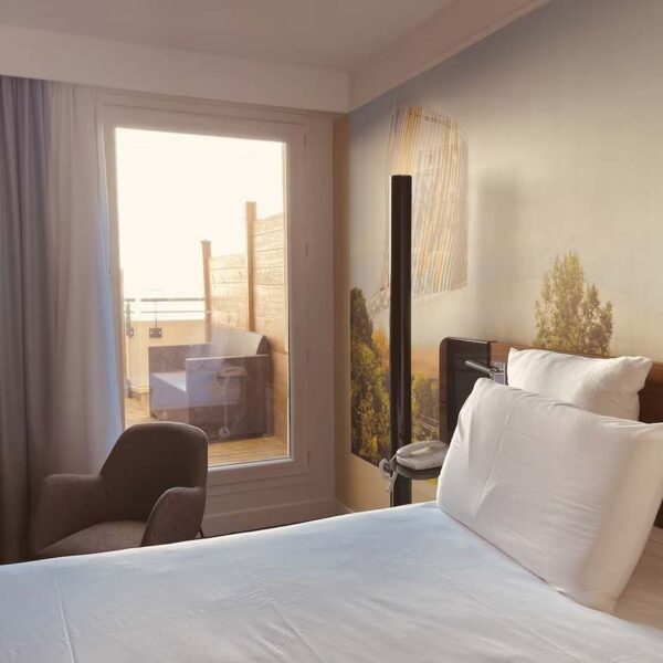 Yeganehtours.com_Novotel_Bordeaux_Centre_Gare_Saint_Jean_04 Yeganehtours com Novotel Bordeaux Centre Gare Saint Jean 04