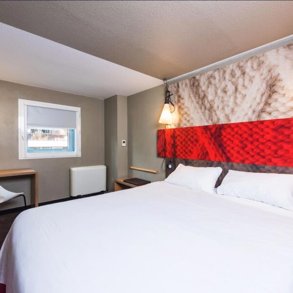 Yeganehtours.com_Novotel_Bordeaux_Centre_Ville_01