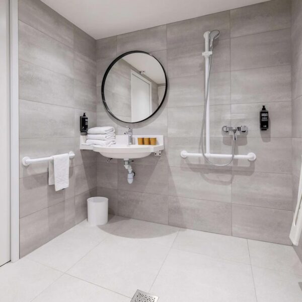 Yeganehtours.com_Novotel_Bordeaux_Centre_Ville_02