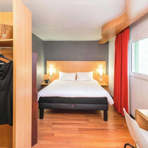 Yeganehtours.com_Novotel_Bordeaux_Centre_Ville_03