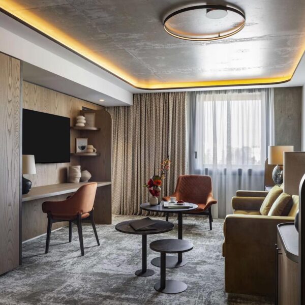 Yeganehtours.com_Pullman_Lyon_03