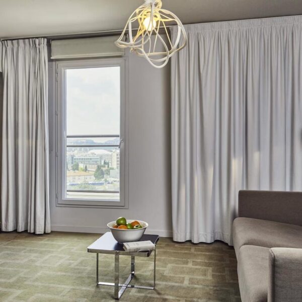 Yeganehtours.com_Aparthotel_Adagio_Marseille_Timone_11