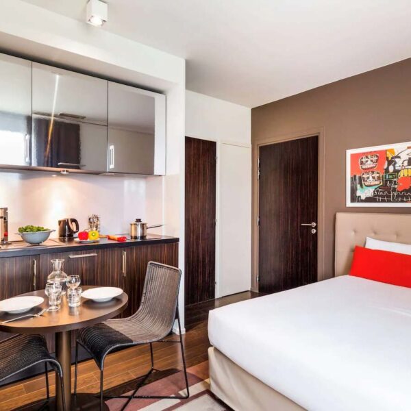 Yeganehtours.com_Aparthotel_Adagio_Marseille_Timone_17