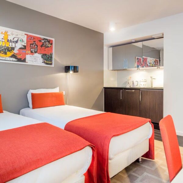 Yeganehtours.com_Aparthotel_Adagio_Marseille_Timone_21