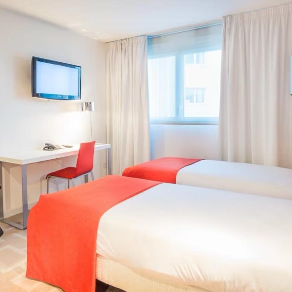 Yeganehtours.com_Aparthotel_Adagio_Marseille_Timone_22