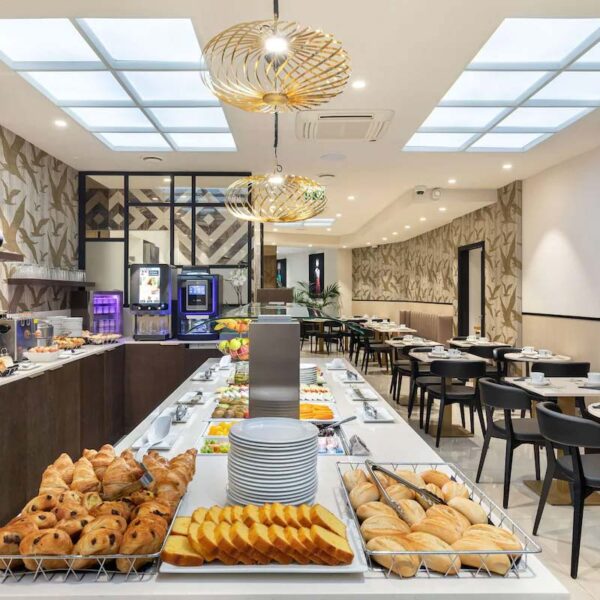 Yeganehtours.com_Best_Western_Plus_Hôtel_Massena_Nice_07