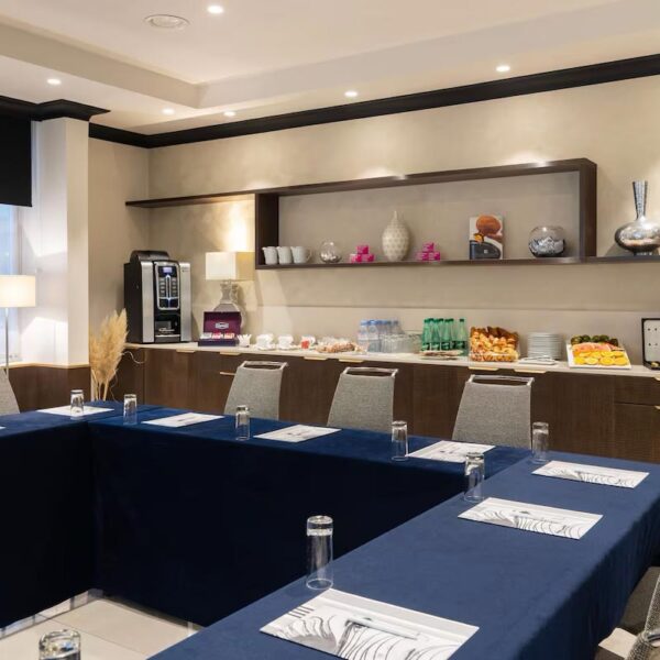 Yeganehtours.com_Best_Western_Plus_Hôtel_Massena_Nice_12