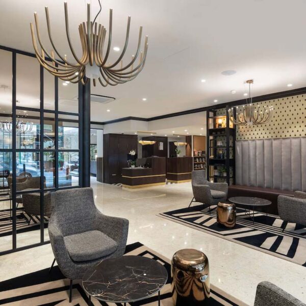 Yeganehtours.com_Best_Western_Plus_Hôtel_Massena_Nice_17