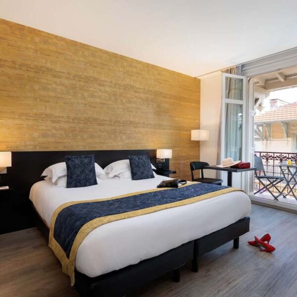 Yeganehtours.com_Best_Western_Plus_Hôtel_Massena_Nice_18