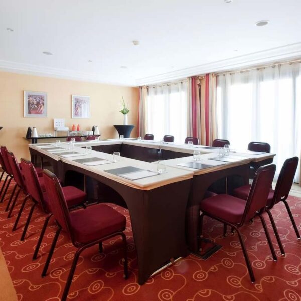 Yeganehtours.com_Hyatt_Regency_Nice_Palais_de_la_Méditerranée_03