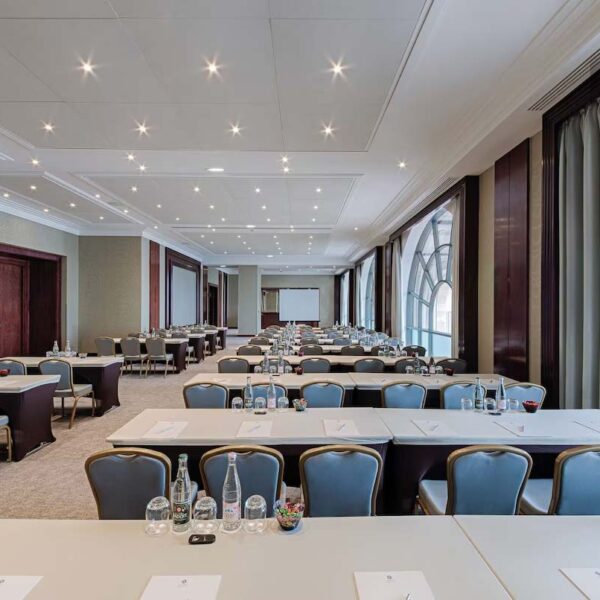 Yeganehtours.com_Hyatt_Regency_Nice_Palais_de_la_Méditerranée_05