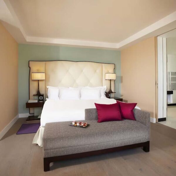 Yeganehtours.com_Hyatt_Regency_Nice_Palais_de_la_Méditerranée_07