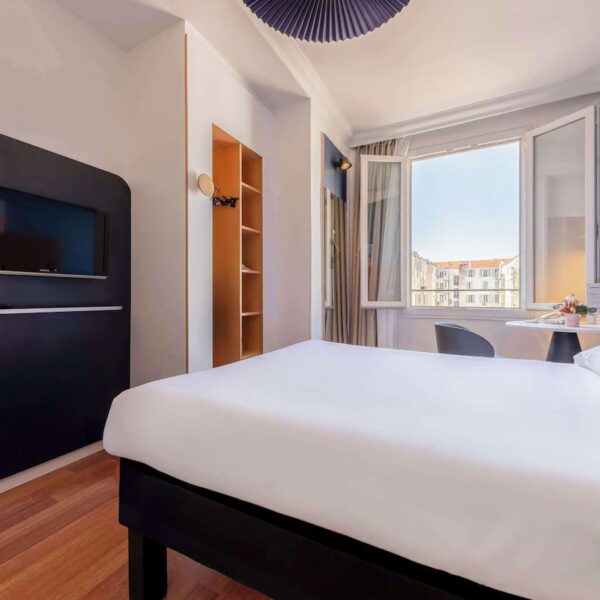 Yeganehtours.com_Ibis_Nice_Centre_Notre_Dame_04