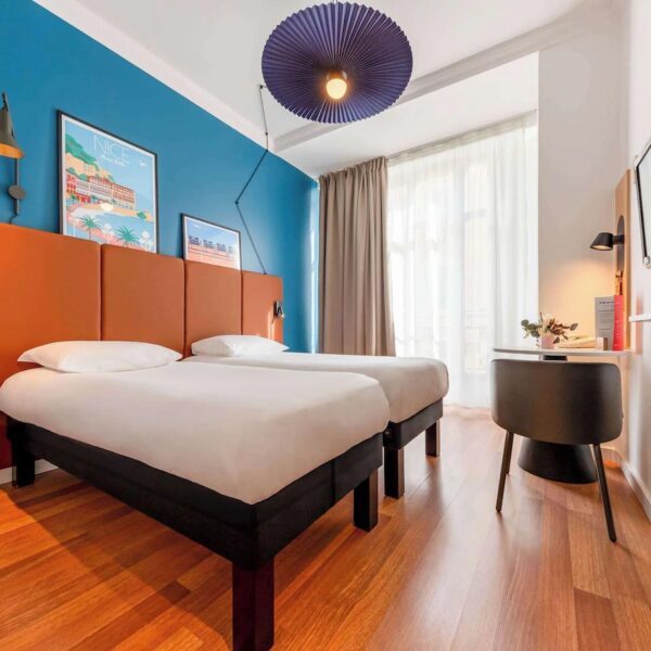 Yeganehtours.com_Ibis_Nice_Centre_Notre_Dame_05