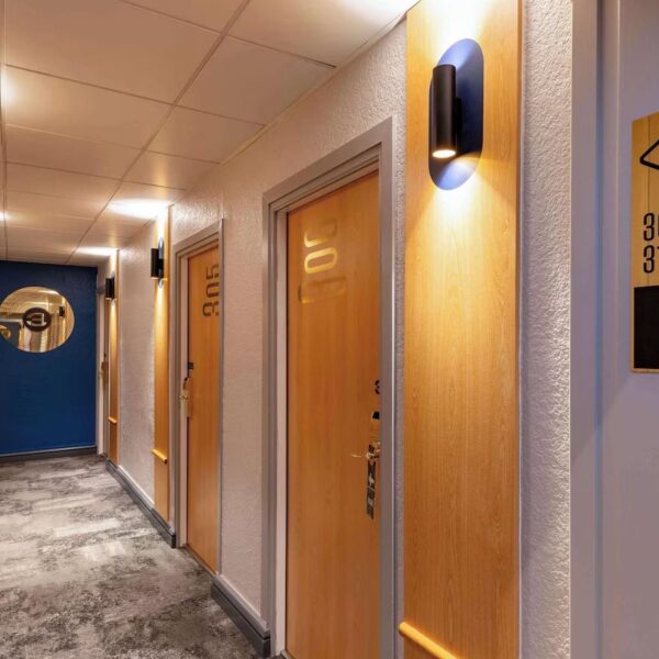 Yeganehtours.com_Ibis_Nice_Centre_Notre_Dame_09