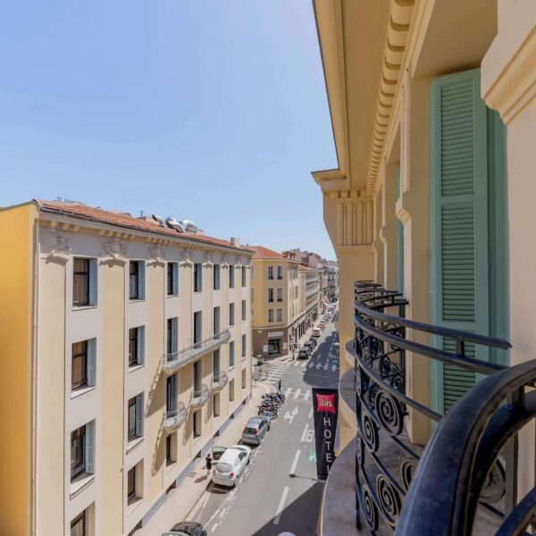 Yeganehtours.com_Ibis_Nice_Centre_Notre_Dame_12