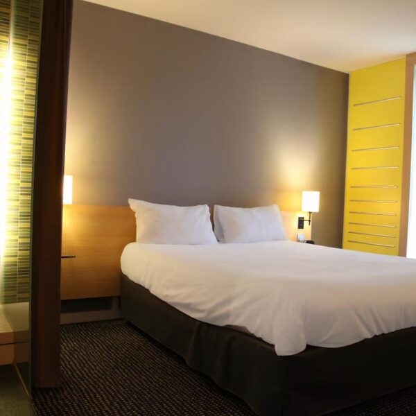 Yeganehtours.com_Ibis_Styles_Nantes_Hotel_02