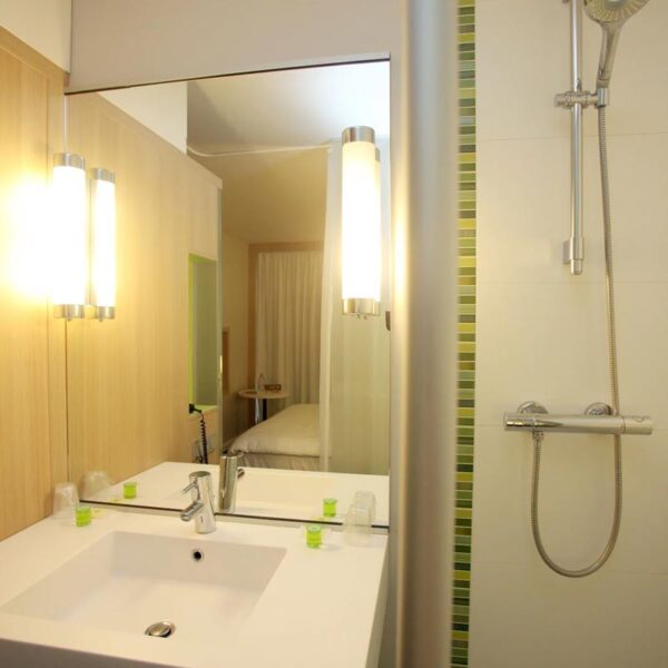 Yeganehtours.com_Ibis_Styles_Nantes_Hotel_07