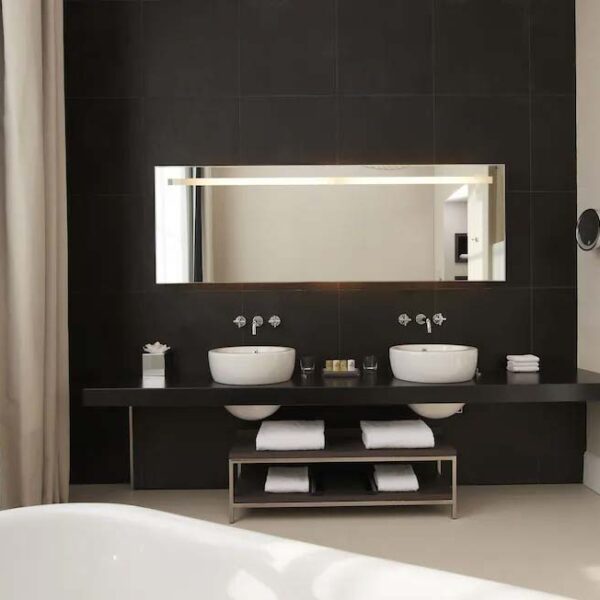 Yeganehtours.com_InterContinental_Marseille_02 Yeganehtours com InterContinental Marseille 02