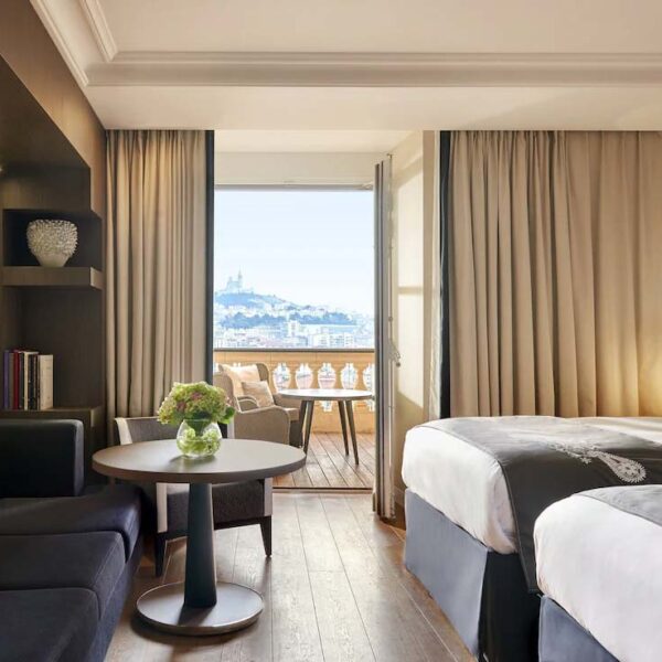 Yeganehtours.com_InterContinental_Marseille_03 Yeganehtours com InterContinental Marseille 03