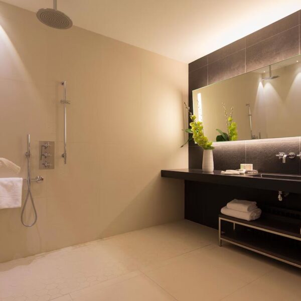 Yeganehtours.com_InterContinental_Marseille_06 Yeganehtours com InterContinental Marseille 06
