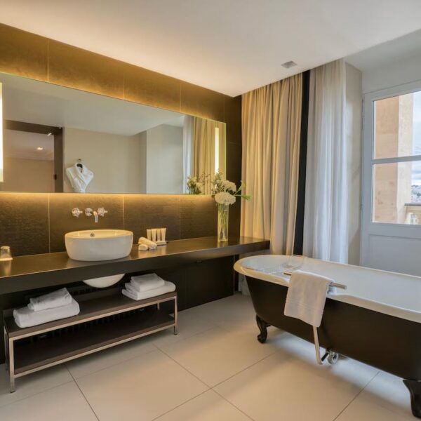 Yeganehtours.com_InterContinental_Marseille_07 Yeganehtours com InterContinental Marseille 07
