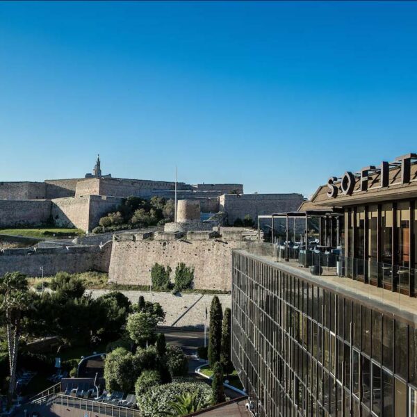 Yeganehtours.com_Sofitel_Marseille_Vieux_Port_04