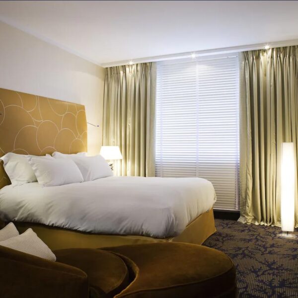 Yeganehtours.com_Sofitel_Marseille_Vieux_Port_06
