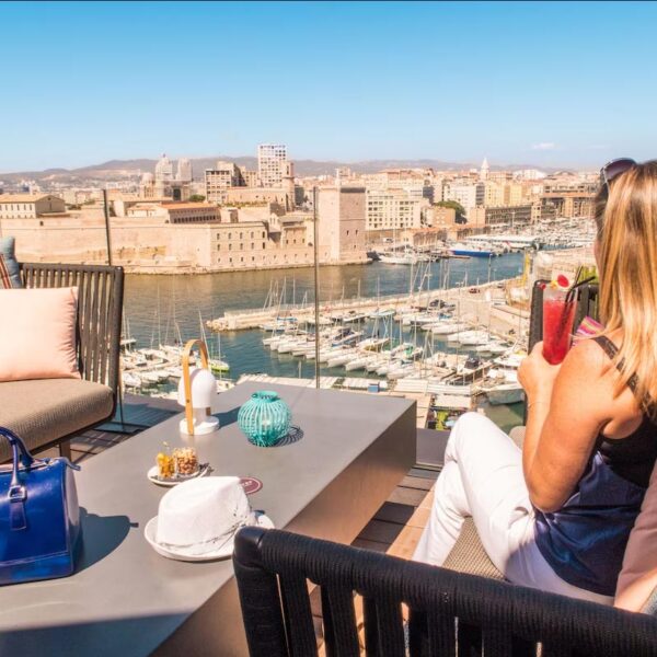 Yeganehtours.com_Sofitel_Marseille_Vieux_Port_10