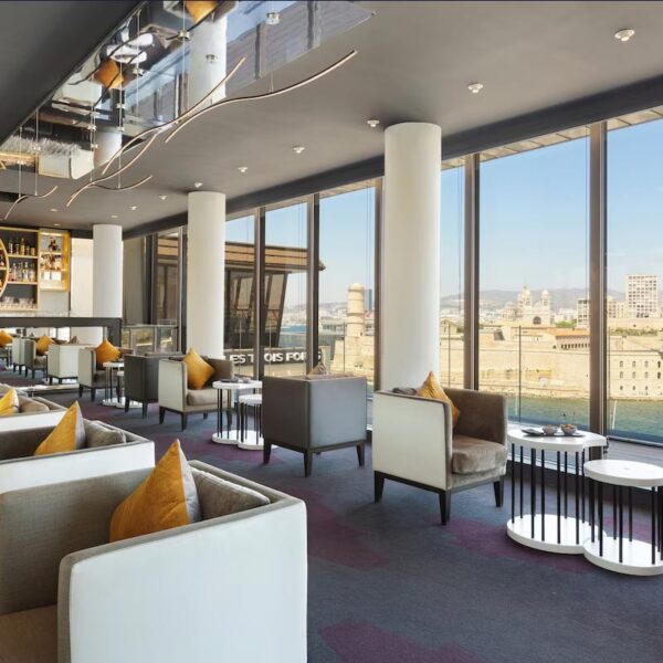 Yeganehtours.com_Sofitel_Marseille_Vieux_Port_11