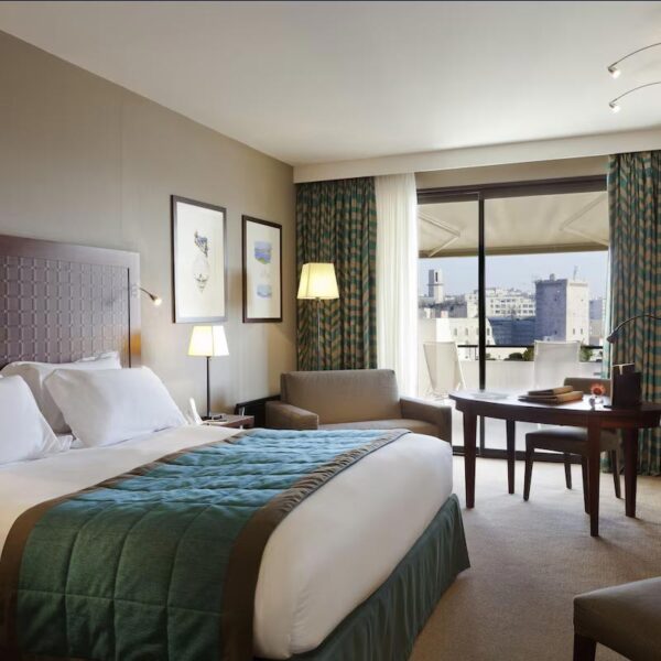 Yeganehtours.com_Sofitel_Marseille_Vieux_Port_19