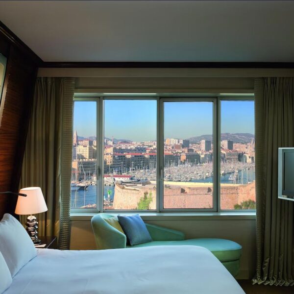 Yeganehtours.com_Sofitel_Marseille_Vieux_Port_21