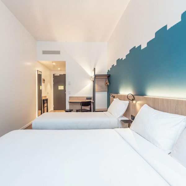 Yeganehtours.com-B&B-HOTEL-Geneva-Airport-11