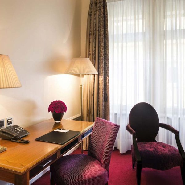 Yeganehtours.com-Bellevue-Palace-Hotel-Bern-14