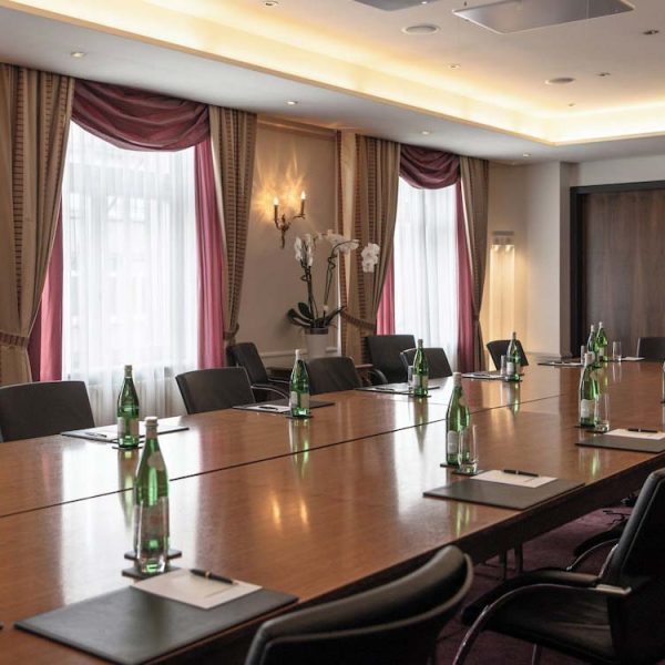 Yeganehtours.com-Bellevue-Palace-Hotel-Bern-16