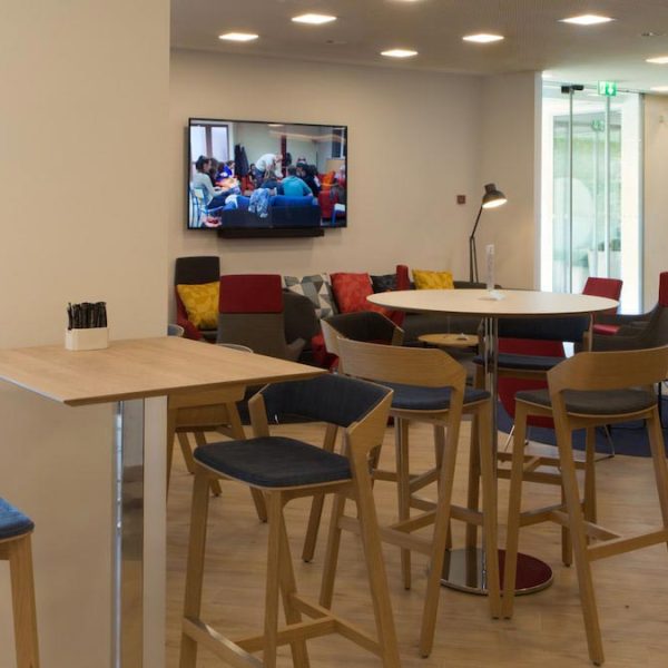 Yeganehtours.com-Holiday-Inn-Express-Geneva-Airport-14