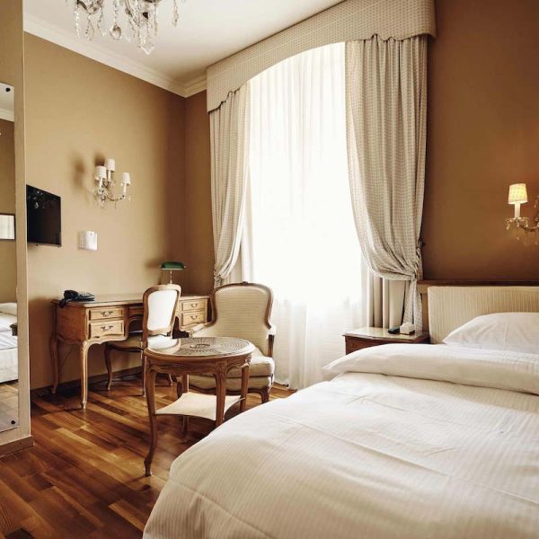 Yeganehtours.com-Hotel-Europe-Zurich-03