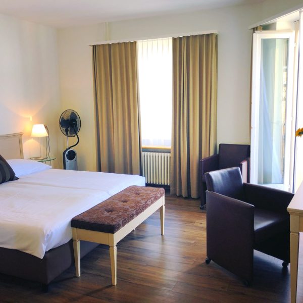 Yeganehtours.com-Hotel-Neufeld-Zurich-12