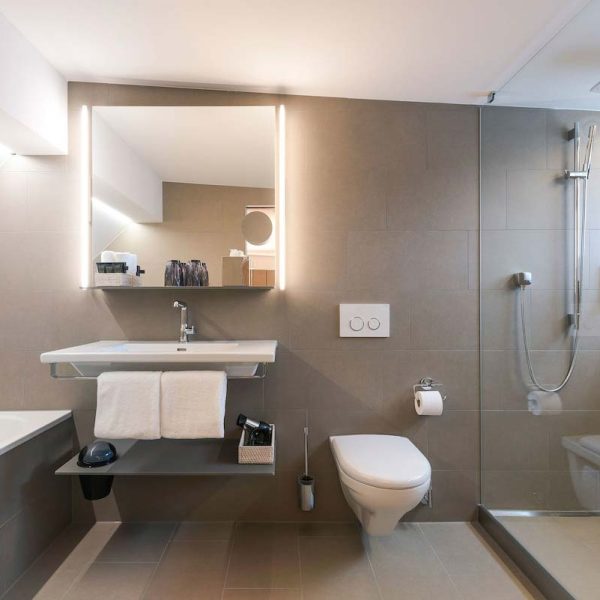 Yeganehtours.com-Hotel-Savoy-Bern-02