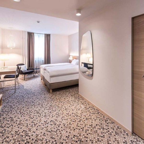 Yeganehtours.com-Hotel-Savoy-Bern-10
