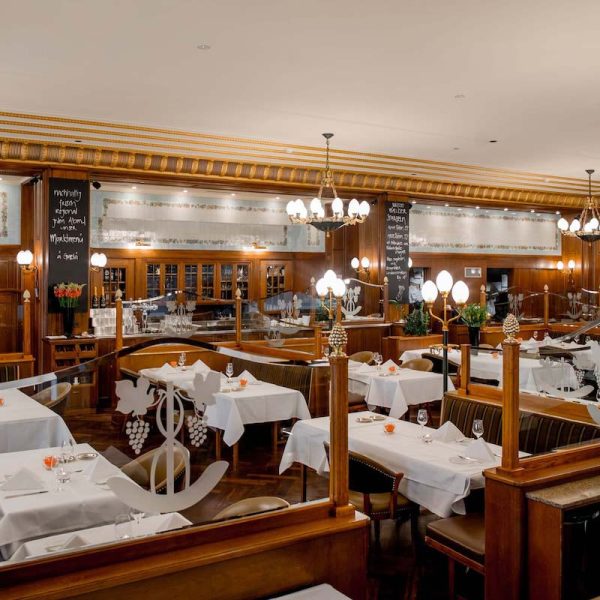 Yeganehtours.com-Hotel-Schweizerhof-Bern-Spa-01