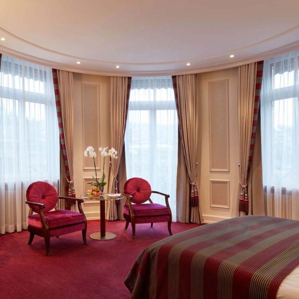 Yeganehtours.com-Hotel-Schweizerhof-Zurich-01 Yeganehtours com Hotel Schweizerhof Zurich 01