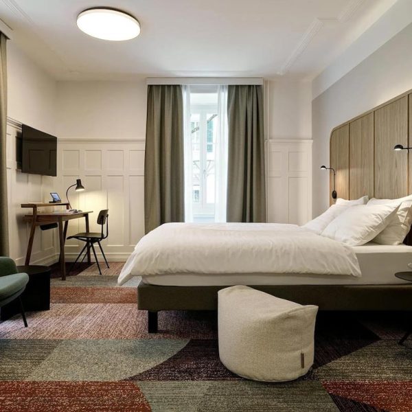 Yeganehtours.com-Hotel-St.Josef-Zurich-06