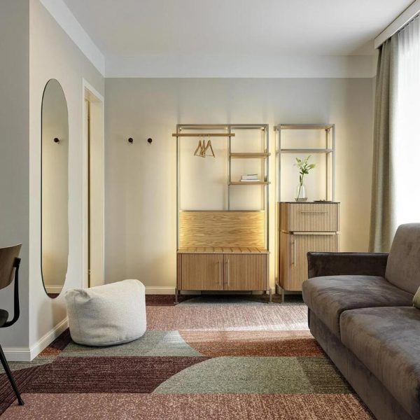 Yeganehtours.com-Hotel-St.Josef-Zurich-15