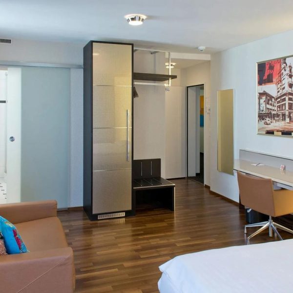 Yeganehtours.com-Hotel-St.Josef-Zurich-16