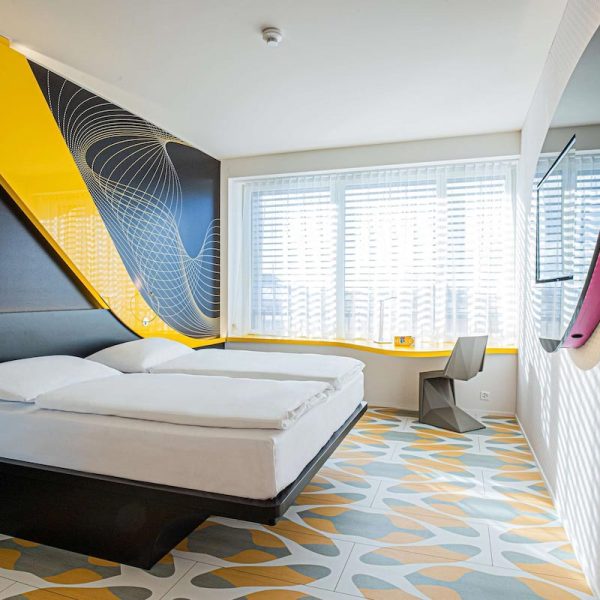 Yeganehtours.com-Prize-by-Radisson-Bern-City-06