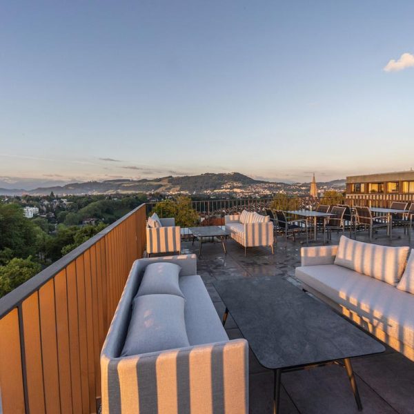Yeganehtours.com-Prize-by-Radisson-Bern-City-14