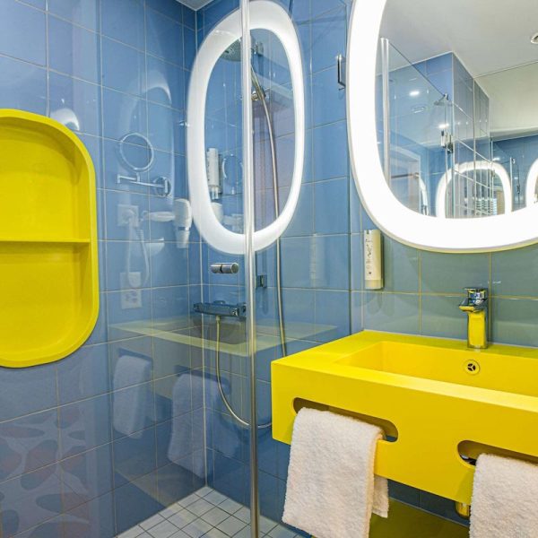Yeganehtours.com-Prize-by-Radisson-Bern-City-18